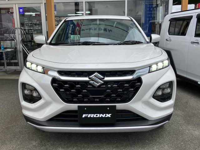 フロンクス ベースグレード　届出済未使用車　元展示車　全方位モニター付メモリー９インチメモリーナビ　ＴＶ　クリアランスソナー　オートクルーズコントロール　レーンアシスト　衝突被害軽減システム　ＬＥＤヘッドランプ　アルミホイール（13枚目）