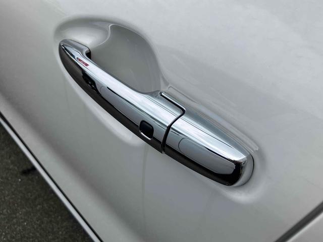 フロンクス ベースグレード　届出済未使用車　元展示車　全方位モニター付メモリー９インチメモリーナビ　ＴＶ　クリアランスソナー　オートクルーズコントロール　レーンアシスト　衝突被害軽減システム　ＬＥＤヘッドランプ　アルミホイール（27枚目）