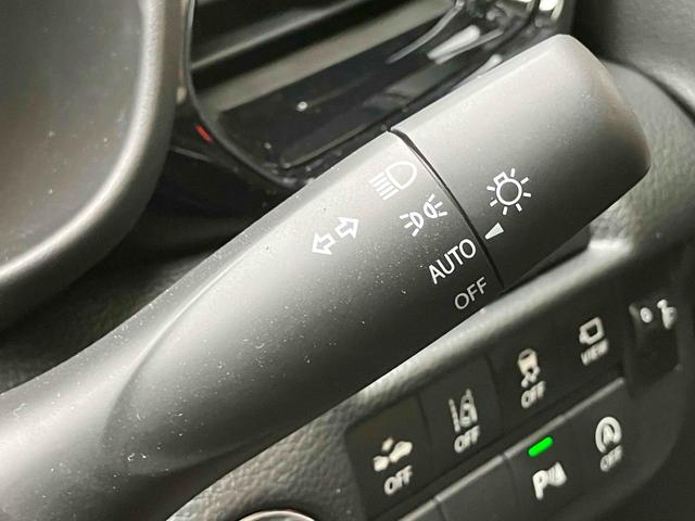 フロンクス ベースグレード　届出済未使用車　元展示車　全方位モニター付メモリー９インチメモリーナビ　ＴＶ　クリアランスソナー　オートクルーズコントロール　レーンアシスト　衝突被害軽減システム　ＬＥＤヘッドランプ　アルミホイール（41枚目）