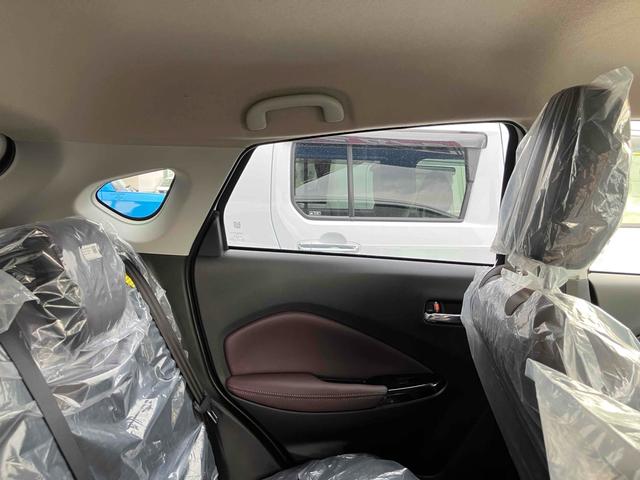 フロンクス ベースグレード　届出済未使用車　元展示車　全方位モニター付メモリー９インチメモリーナビ　ＴＶ　クリアランスソナー　オートクルーズコントロール　レーンアシスト　衝突被害軽減システム　ＬＥＤヘッドランプ　アルミホイール（57枚目）