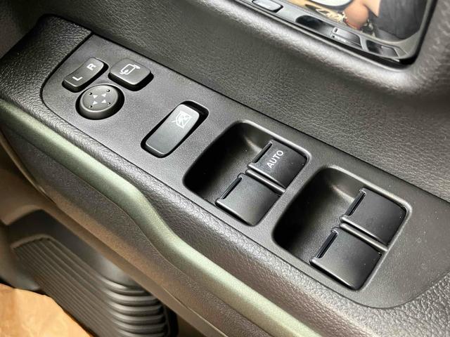 ハスラー タフワイルド　届出済未使用車　元展示車　全方位カメラ　９インチメーカーナビ　ＴＶ　ＣＤ／ＤＶＤ　クリアランスソナー　オートクルーズコントロール　レーンアシスト　衝突被害軽減システム　ＬＥＤヘッドランプ　スマートキー（11枚目）