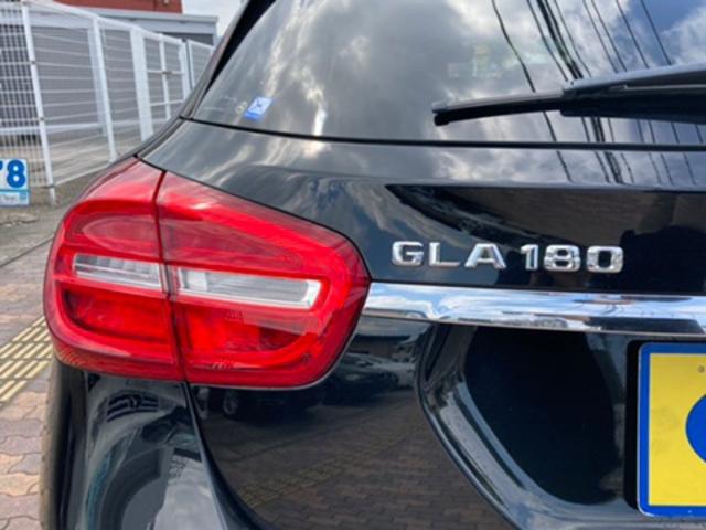 ＧＬＡクラス ＧＬＡ１８０　レーダーセーフティＰＫＧ　電動リアゲート　純正ナビ　地デジ　バックカメラ　ＥＴＣ　ハーフレザーシート　運転席パワーシート　シートヒーター　ＨＩＤヘッドライト　純正１８インチアルミ（12枚目）