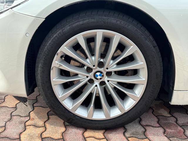 5シリーズ 523d ラグジュアリー ディーゼルターボ・純正ナビ・フルセグ・バックカメラ・アラウンドビュー・純正アルミ・ETC・レザーシート・電動シート・LED・ETC・ドラレコ・スマートキー・プッシュスタート・電動バックドア(9枚目)