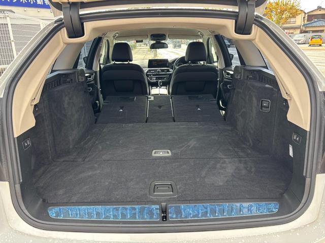 5シリーズ 523d ラグジュアリー ディーゼルターボ・純正ナビ・フルセグ・バックカメラ・アラウンドビュー・純正アルミ・ETC・レザーシート・電動シート・LED・ETC・ドラレコ・スマートキー・プッシュスタート・電動バックドア(18枚目)