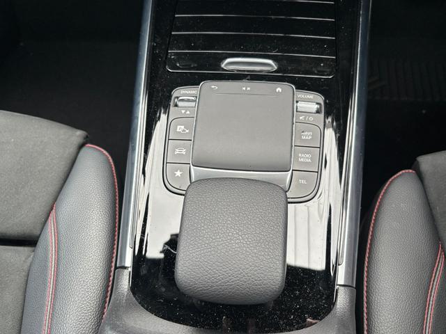 MERCEDES BENZ B-CLASS B180