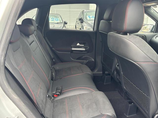 MERCEDES BENZ B-CLASS B180
