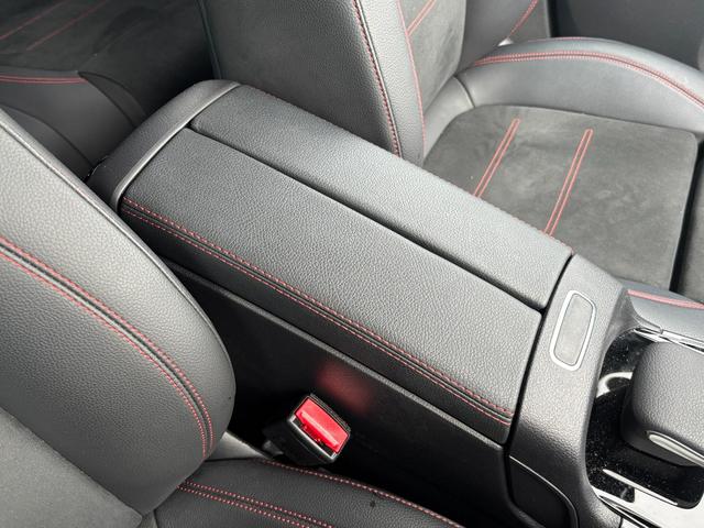 MERCEDES BENZ B-CLASS B180