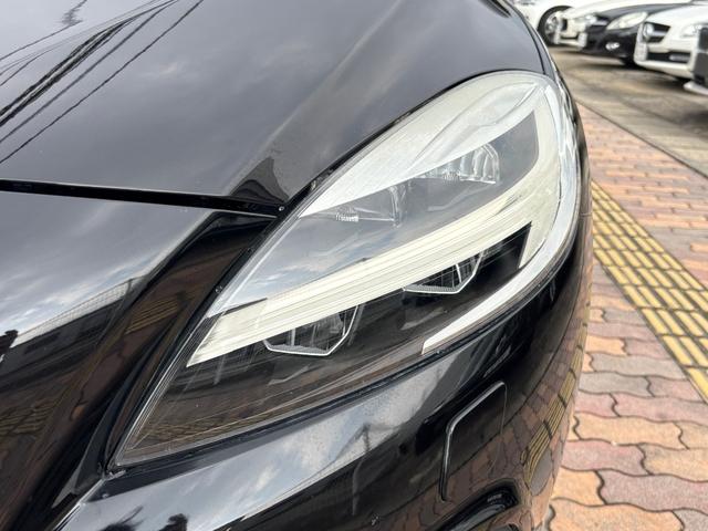 Ｖ４０ Ｄ４　モメンタム　ディーゼルターボ・ブレーキサポート・純正ナビ・フルセグ・バックカメラ・ＥＴＣ・ＬＥＤ・純正アルミ・ルーフレール・シートヒーター・革シート・電動シートメモリー付・パドルシフト・スマートキー（11枚目）