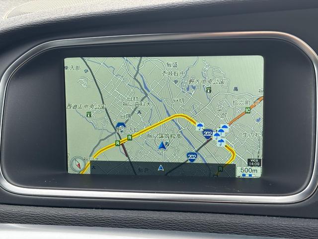 Ｖ４０ Ｄ４　モメンタム　ディーゼルターボ・ブレーキサポート・純正ナビ・フルセグ・バックカメラ・ＥＴＣ・ＬＥＤ・純正アルミ・ルーフレール・シートヒーター・革シート・電動シートメモリー付・パドルシフト・スマートキー（22枚目）