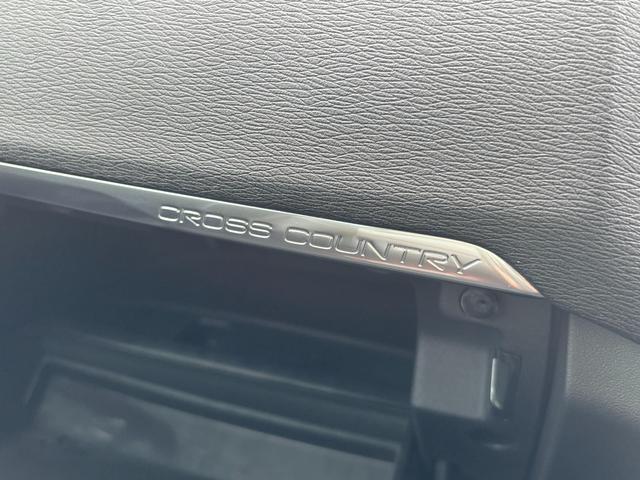 Ｖ４０ Ｄ４　モメンタム　ディーゼルターボ・ブレーキサポート・純正ナビ・フルセグ・バックカメラ・ＥＴＣ・ＬＥＤ・純正アルミ・ルーフレール・シートヒーター・革シート・電動シートメモリー付・パドルシフト・スマートキー（46枚目）