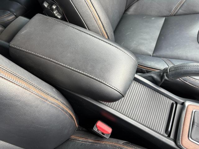 Ｖ４０ Ｄ４　モメンタム　ディーゼルターボ・ブレーキサポート・純正ナビ・フルセグ・バックカメラ・ＥＴＣ・ＬＥＤ・純正アルミ・ルーフレール・シートヒーター・革シート・電動シートメモリー付・パドルシフト・スマートキー（47枚目）