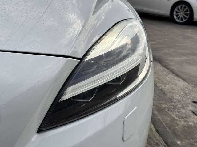 Ｖ４０ Ｄ４　モメンタム　ディーゼルターボ・ブレーキサポート・純正ナビ・フルセグ・バックカメラ・パドルシフト・ＥＴＣ・ＬＥＤ・純正アルミ・スマートキー・プッシュスタート・クルコン（7枚目）