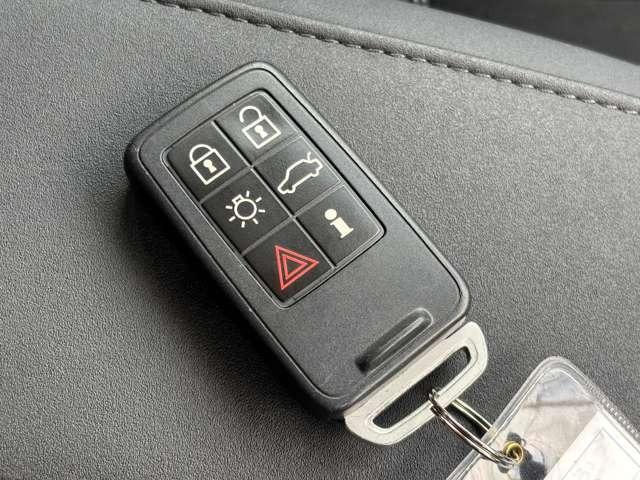 Ｖ４０ Ｄ４　モメンタム　ディーゼルターボ・ブレーキサポート・純正ナビ・フルセグ・バックカメラ・パドルシフト・ＥＴＣ・ＬＥＤ・純正アルミ・スマートキー・プッシュスタート・クルコン（27枚目）