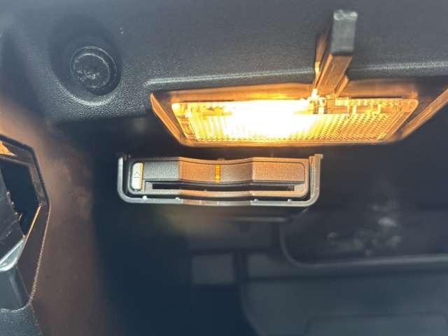 Ｖ４０ Ｄ４　モメンタム　ディーゼルターボ・ブレーキサポート・純正ナビ・フルセグ・バックカメラ・パドルシフト・ＥＴＣ・ＬＥＤ・純正アルミ・スマートキー・プッシュスタート・クルコン（28枚目）