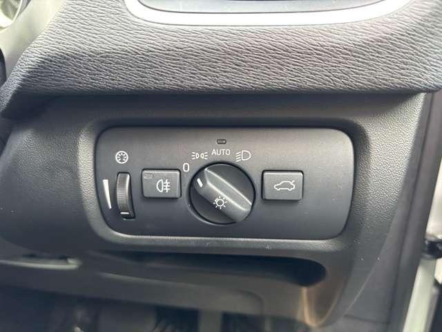 Ｖ４０ Ｄ４　モメンタム　ディーゼルターボ・ブレーキサポート・純正ナビ・フルセグ・バックカメラ・パドルシフト・ＥＴＣ・ＬＥＤ・純正アルミ・スマートキー・プッシュスタート・クルコン（31枚目）