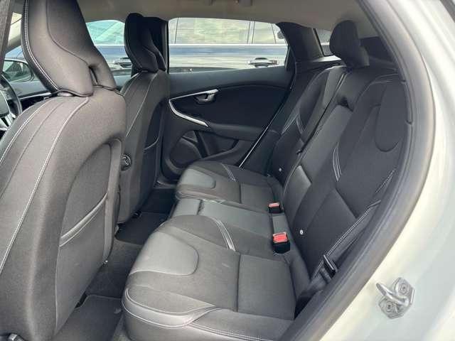 Ｖ４０ Ｄ４　モメンタム　ディーゼルターボ・ブレーキサポート・純正ナビ・フルセグ・バックカメラ・パドルシフト・ＥＴＣ・ＬＥＤ・純正アルミ・スマートキー・プッシュスタート・クルコン（34枚目）