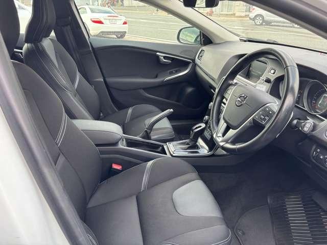 Ｖ４０ Ｄ４　モメンタム　ディーゼルターボ・ブレーキサポート・純正ナビ・フルセグ・バックカメラ・パドルシフト・ＥＴＣ・ＬＥＤ・純正アルミ・スマートキー・プッシュスタート・クルコン（35枚目）