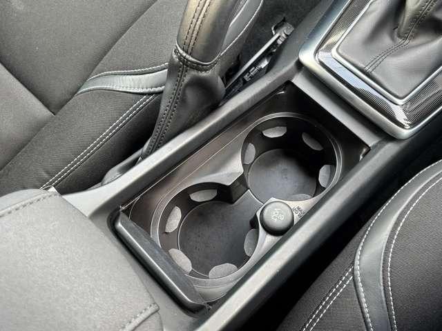 Ｖ４０ Ｄ４　モメンタム　ディーゼルターボ・ブレーキサポート・純正ナビ・フルセグ・バックカメラ・パドルシフト・ＥＴＣ・ＬＥＤ・純正アルミ・スマートキー・プッシュスタート・クルコン（40枚目）