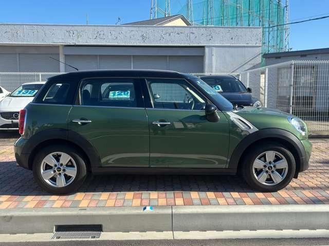 ＭＩＮＩ クーパーＤ　クロスオーバー　ＨＤＤナビ・バックカメラ・キーレス・プッシュスタート・ＨＩＤ・純正アルミ・ルーフレール（6枚目）