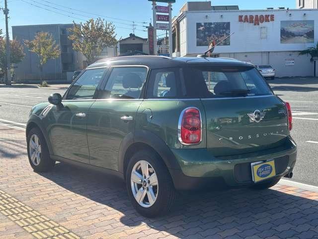 ＭＩＮＩ クーパーＤ　クロスオーバー　ＨＤＤナビ・バックカメラ・キーレス・プッシュスタート・ＨＩＤ・純正アルミ・ルーフレール（7枚目）