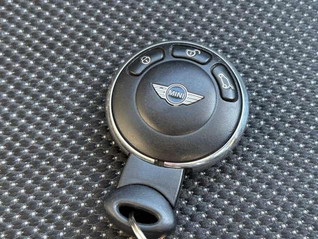 ＭＩＮＩ クーパーＤ　クロスオーバー　ＨＤＤナビ・バックカメラ・キーレス・プッシュスタート・ＨＩＤ・純正アルミ・ルーフレール（29枚目）