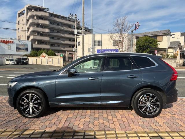 ＸＣ６０ Ｄ４　ＡＷＤ　インスクリプション　ディーゼルターボ　４ＷＤ　ブレーキサポート　センターディスプレイ　純正ナビ　フルセグテレビ　スマートキー　３６０°アラウンドビュー　純正アルミ　革／電動シート（4枚目）