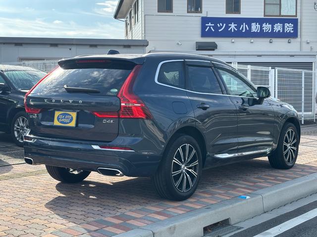 ＸＣ６０ Ｄ４　ＡＷＤ　インスクリプション　ディーゼルターボ　４ＷＤ　ブレーキサポート　センターディスプレイ　純正ナビ　フルセグテレビ　スマートキー　３６０°アラウンドビュー　純正アルミ　革／電動シート（6枚目）