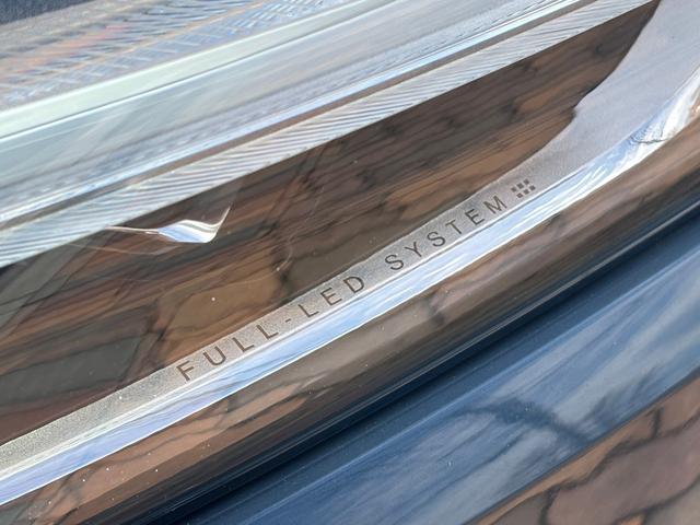 ＸＣ６０ Ｄ４　ＡＷＤ　インスクリプション　ディーゼルターボ　４ＷＤ　ブレーキサポート　センターディスプレイ　純正ナビ　フルセグテレビ　スマートキー　３６０°アラウンドビュー　純正アルミ　革／電動シート（10枚目）