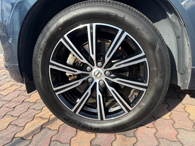ＸＣ６０ Ｄ４　ＡＷＤ　インスクリプション　ディーゼルターボ　４ＷＤ　ブレーキサポート　センターディスプレイ　純正ナビ　フルセグテレビ　スマートキー　３６０°アラウンドビュー　純正アルミ　革／電動シート（11枚目）