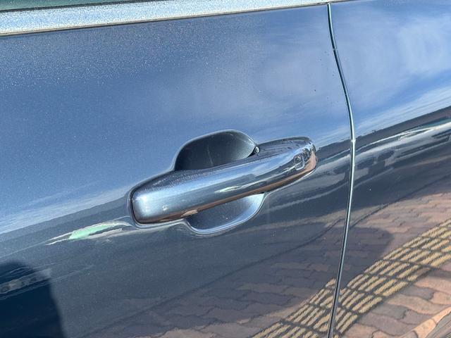 ＸＣ６０ Ｄ４　ＡＷＤ　インスクリプション　ディーゼルターボ　４ＷＤ　ブレーキサポート　センターディスプレイ　純正ナビ　フルセグテレビ　スマートキー　３６０°アラウンドビュー　純正アルミ　革／電動シート（13枚目）