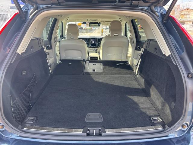 ＸＣ６０ Ｄ４　ＡＷＤ　インスクリプション　ディーゼルターボ　４ＷＤ　ブレーキサポート　センターディスプレイ　純正ナビ　フルセグテレビ　スマートキー　３６０°アラウンドビュー　純正アルミ　革／電動シート（21枚目）