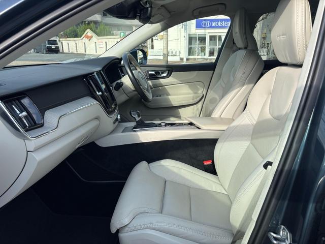 ＸＣ６０ Ｄ４　ＡＷＤ　インスクリプション　ディーゼルターボ　４ＷＤ　ブレーキサポート　センターディスプレイ　純正ナビ　フルセグテレビ　スマートキー　３６０°アラウンドビュー　純正アルミ　革／電動シート（47枚目）