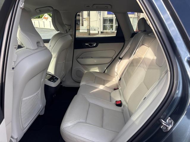 ＸＣ６０ Ｄ４　ＡＷＤ　インスクリプション　ディーゼルターボ　４ＷＤ　ブレーキサポート　センターディスプレイ　純正ナビ　フルセグテレビ　スマートキー　３６０°アラウンドビュー　純正アルミ　革／電動シート（48枚目）