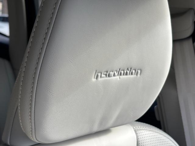 ＸＣ６０ Ｄ４　ＡＷＤ　インスクリプション　ディーゼルターボ　４ＷＤ　ブレーキサポート　センターディスプレイ　純正ナビ　フルセグテレビ　スマートキー　３６０°アラウンドビュー　純正アルミ　革／電動シート（62枚目）