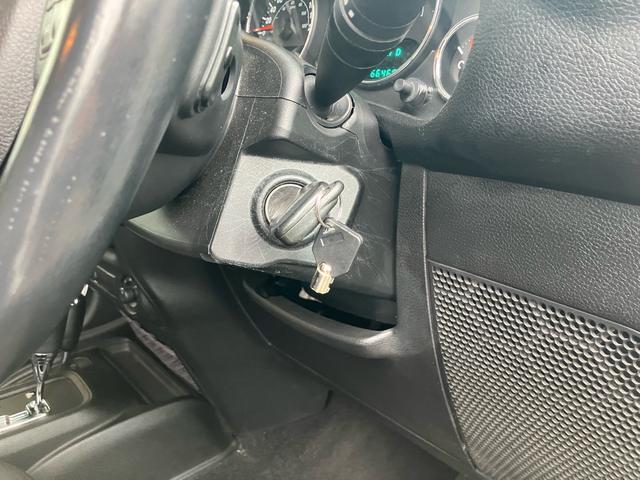 ジープ・ラングラーアンリミテッド スポーツ　リフトアップ　バンパーガード　新品スタットレスタイヤ付　新品チェーン　純正アルミ　電動ウインチ　ＲＯＵＧＨ　ＣＯＵＮＴＲＹサスペンション　オーバーフェンダー　ＬＥＤライト　ＥＴＣ（39枚目）