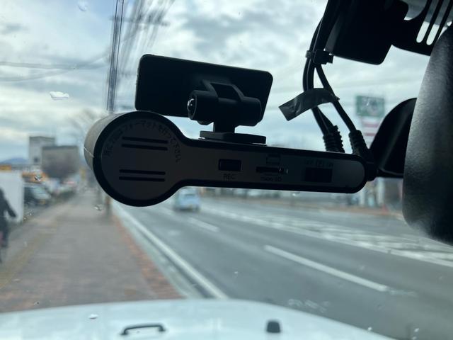 ジープ・ラングラーアンリミテッド スポーツ　リフトアップ　バンパーガード　新品スタットレスタイヤ付　新品チェーン　純正アルミ　電動ウインチ　ＲＯＵＧＨ　ＣＯＵＮＴＲＹサスペンション　オーバーフェンダー　ＬＥＤライト　ＥＴＣ（49枚目）