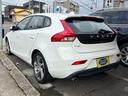 Ｖ４０ Ｄ４　モメンタム　ディーゼルターボ・ブレーキサポート・純正ナビ・フルセグ・バックカメラ・パドルシフト・ＥＴＣ・ＬＥＤ・純正アルミ・スマートキー・プッシュスタート・クルコン（6枚目）