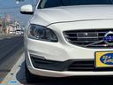Ｖ６０ Ｄ４　ＳＥ　レザーパッケージ・純正ナビ・テレビ・レーダークルーズ・ドライブレコーダー・スマートキー・バックカメラ・シートヒーター・本革シート・パワーシート（4枚目）