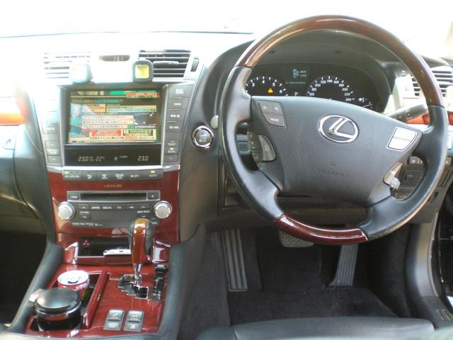 ＬＳ ＬＳ４６０　バージョンＣ　Ｉパッケージ　ナビＴＶＢカメラ革シートＥＴＣスマートキー記録簿（9枚目）