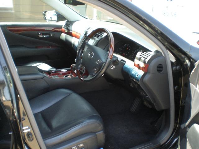 ＬＳ ＬＳ４６０　バージョンＣ　Ｉパッケージ　ナビＴＶＢカメラ革シートＥＴＣスマートキー記録簿（10枚目）