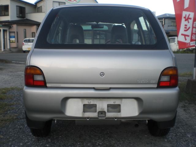 ヴィヴィオ ｅｆ－ｓ　５速　３ドア　走行３５０００ｋｍ　禁煙車（6枚目）