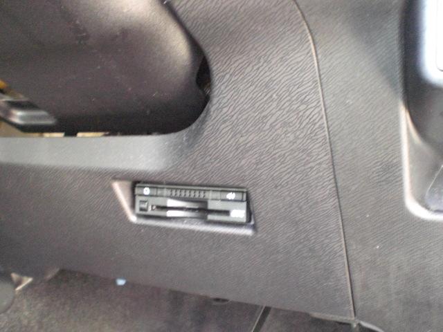 アクア G G’s 純正SDナビ GS専用エアロ 衝突安全ボディー ハーフレザーシート プッシュスタート 車内足元ブルーライト 社外センター出しWマフラー(18枚目)