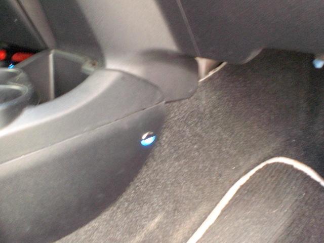 アクア G G’s 純正SDナビ GS専用エアロ 衝突安全ボディー ハーフレザーシート プッシュスタート 車内足元ブルーライト 社外センター出しWマフラー(19枚目)