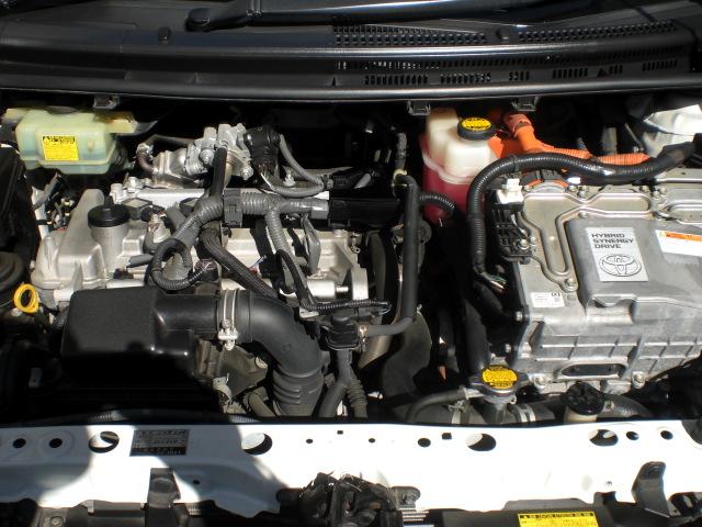 アクア G G’s 純正SDナビ GS専用エアロ 衝突安全ボディー ハーフレザーシート プッシュスタート 車内足元ブルーライト 社外センター出しWマフラー(21枚目)