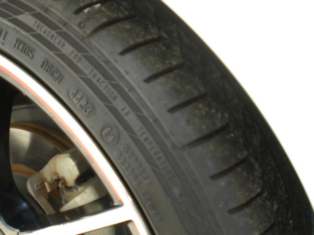 アクア G G’s 純正SDナビ GS専用エアロ 衝突安全ボディー ハーフレザーシート プッシュスタート 車内足元ブルーライト 社外センター出しWマフラー(25枚目)