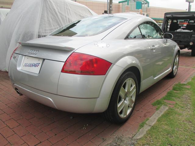 TTクーペ 1.8T 6速ティプトロニック  ハーフレザーシート  ヘッドライト交換済み  液晶ドット欠けなし  禁煙車(5枚目)