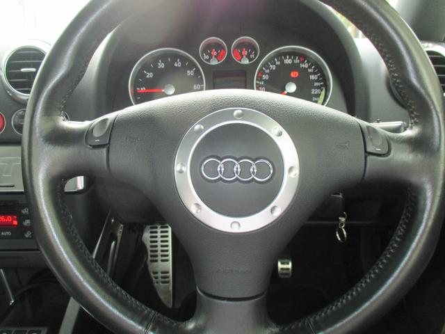 TTクーペ 1.8T 6速ティプトロニック  ハーフレザーシート  ヘッドライト交換済み  液晶ドット欠けなし  禁煙車(7枚目)