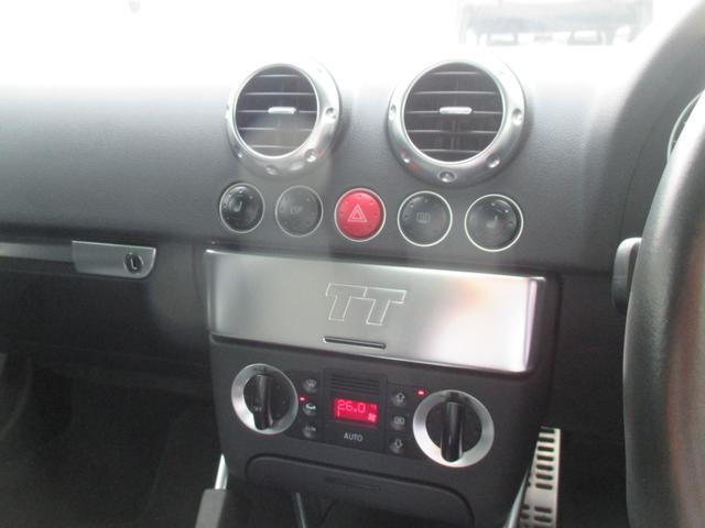 TTクーペ 1.8T 6速ティプトロニック  ハーフレザーシート  ヘッドライト交換済み  液晶ドット欠けなし  禁煙車(10枚目)