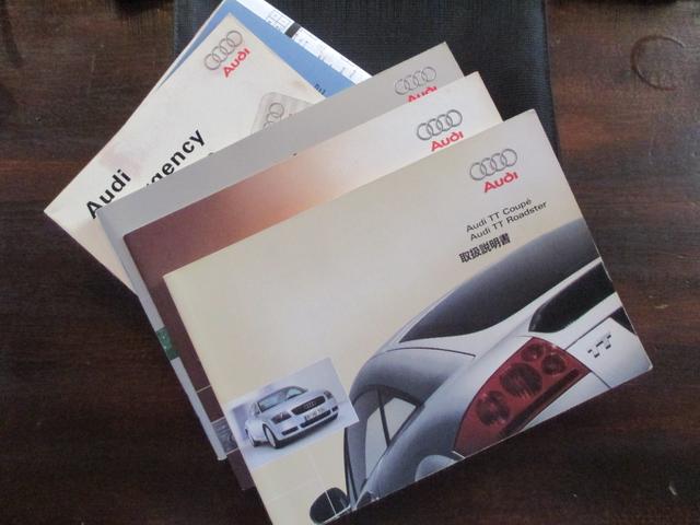 TTクーペ 1.8T 6速ティプトロニック  ハーフレザーシート  ヘッドライト交換済み  液晶ドット欠けなし  禁煙車(26枚目)