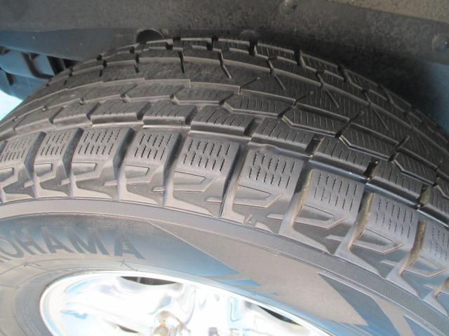 ビッグホーン ハンドリングバイロータス　ロング　５ＭＴ　４ＷＤ　インタークーラーディーゼルターボ　　７人乗り　禁煙車　　スタッドレスタイヤ　　クロカン４ＷＤ程度をもとめるならこれもありだと思います楽しいです！（28枚目）